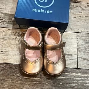 Stride rite gold dress shoes